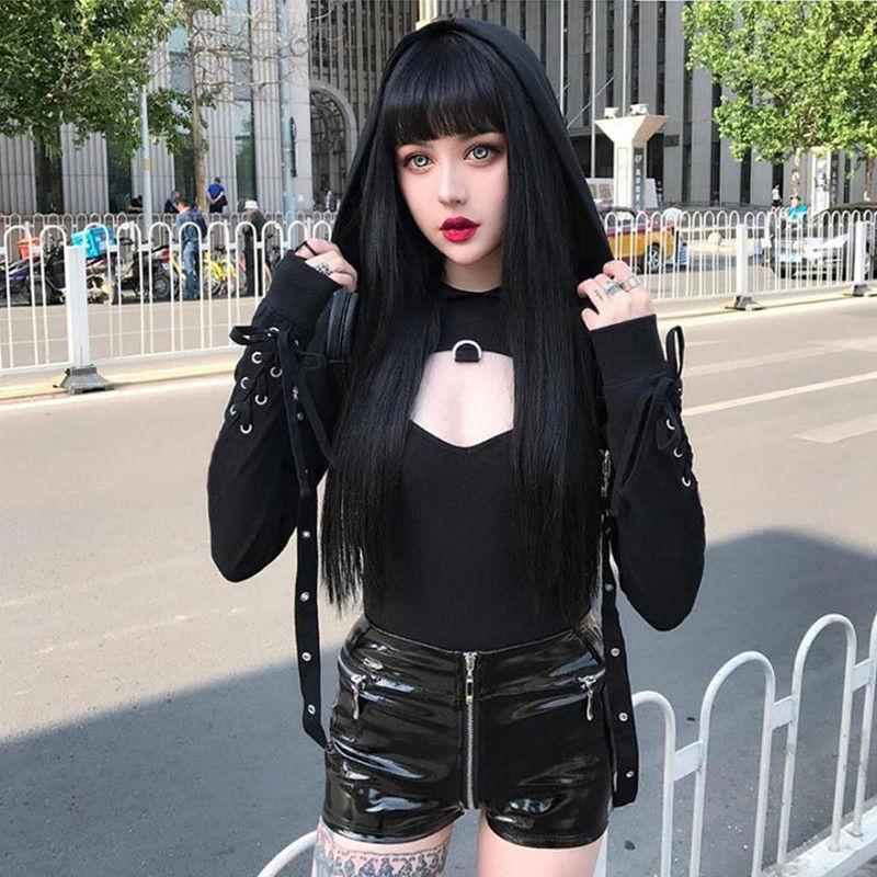 Goth chick prompts